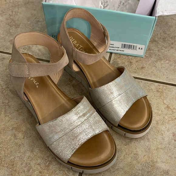 Diba Shoes - Diba True Bubble Pop Silver Sandals 9.5
